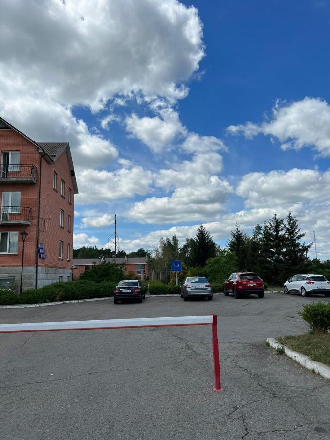 Готель Ягодин Starovoitove Kültér fotó